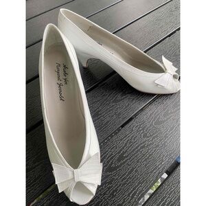NEW Vintage 70's Margaret Jerrold White Leather Peep Toe Bow Pumps‎ Spain 9 AA